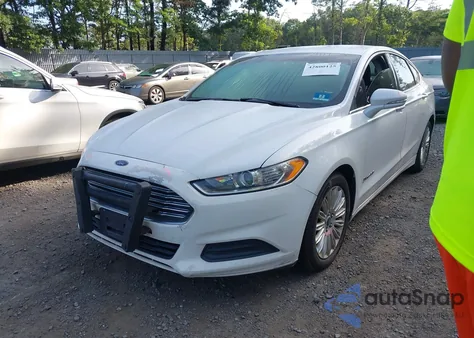2013 Ford Fusion Hybrid Se z USA, uszkodzony, nr VIN 3FA6P0LUXDR349019